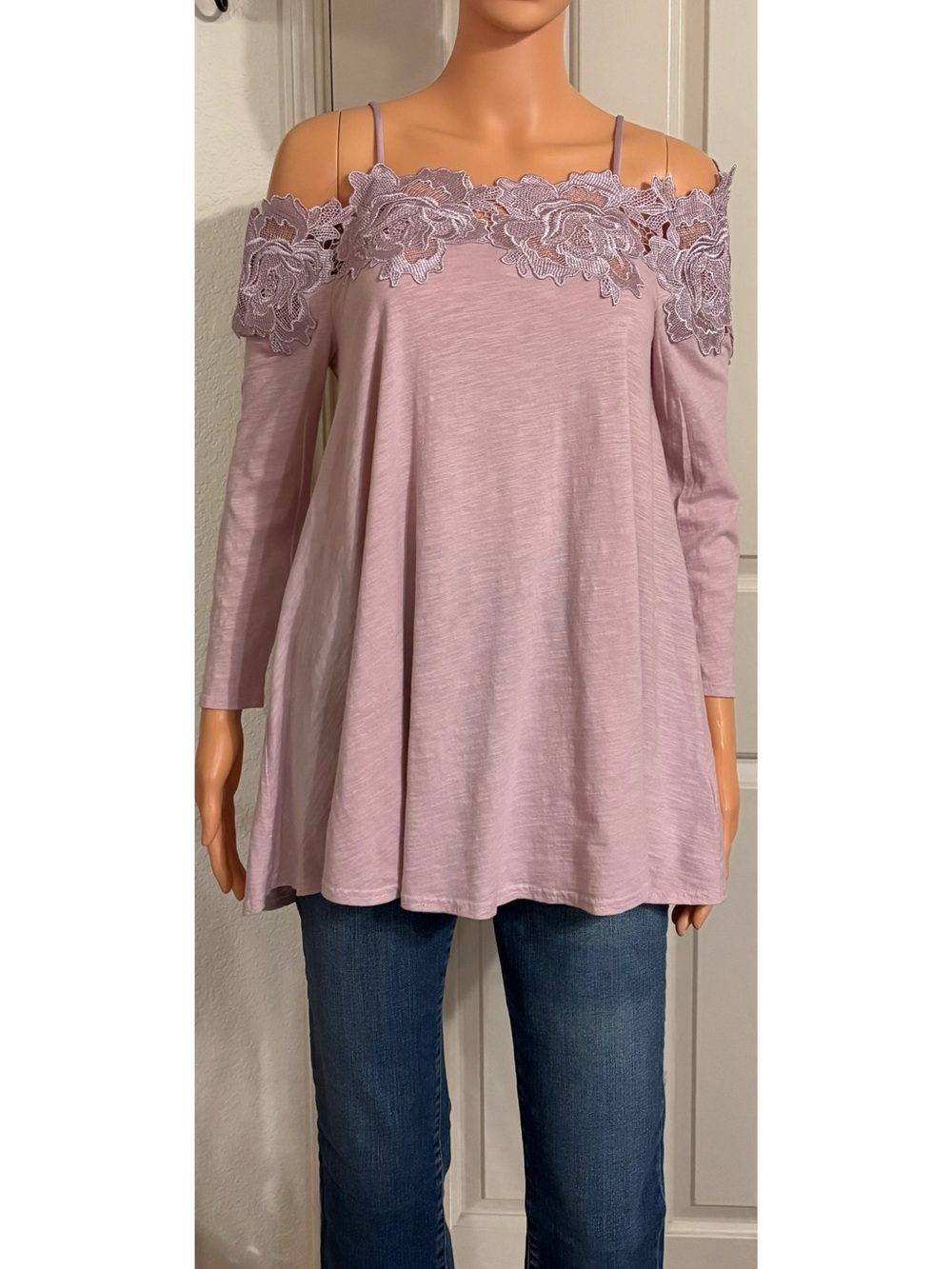 Anthropology Meadow Rue Lace-Trim Cold-Shoulder Tunic in Dusty Mauve